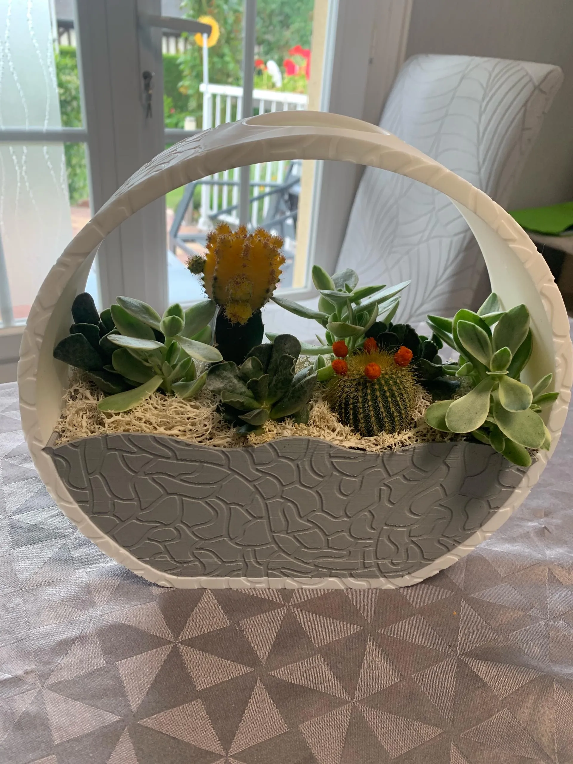 Decorative Arch Planter with Watering Feature